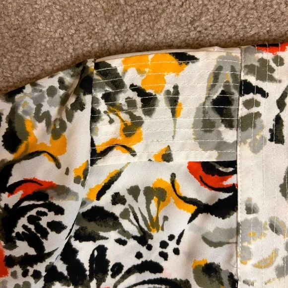 CHAUS New York Women’s Size Large blouse, sleeves button to the elbow , colorful - Picture 6 of 11